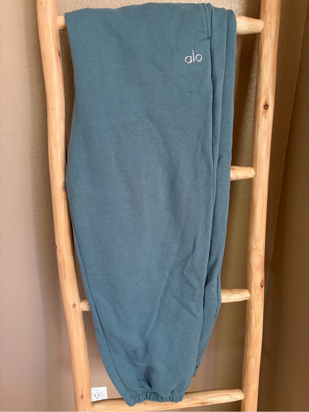 ALO Yoga Teal Jogger Sweatpants